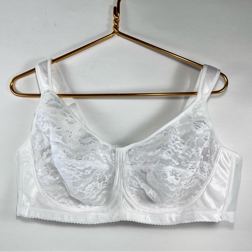 Comfort Choice Women's Easy Enhancer Lace Wireless Bra White Size 48C